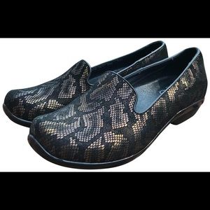 Dansko | Olivia Bronze Snake Leather Loafers 39